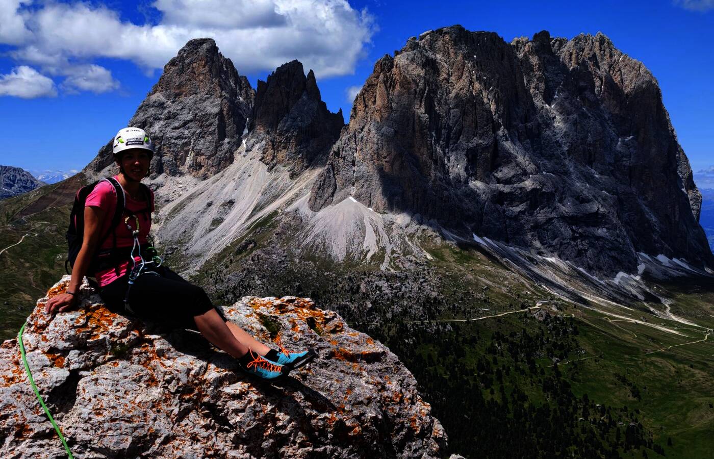 Von der Halle in den Fels